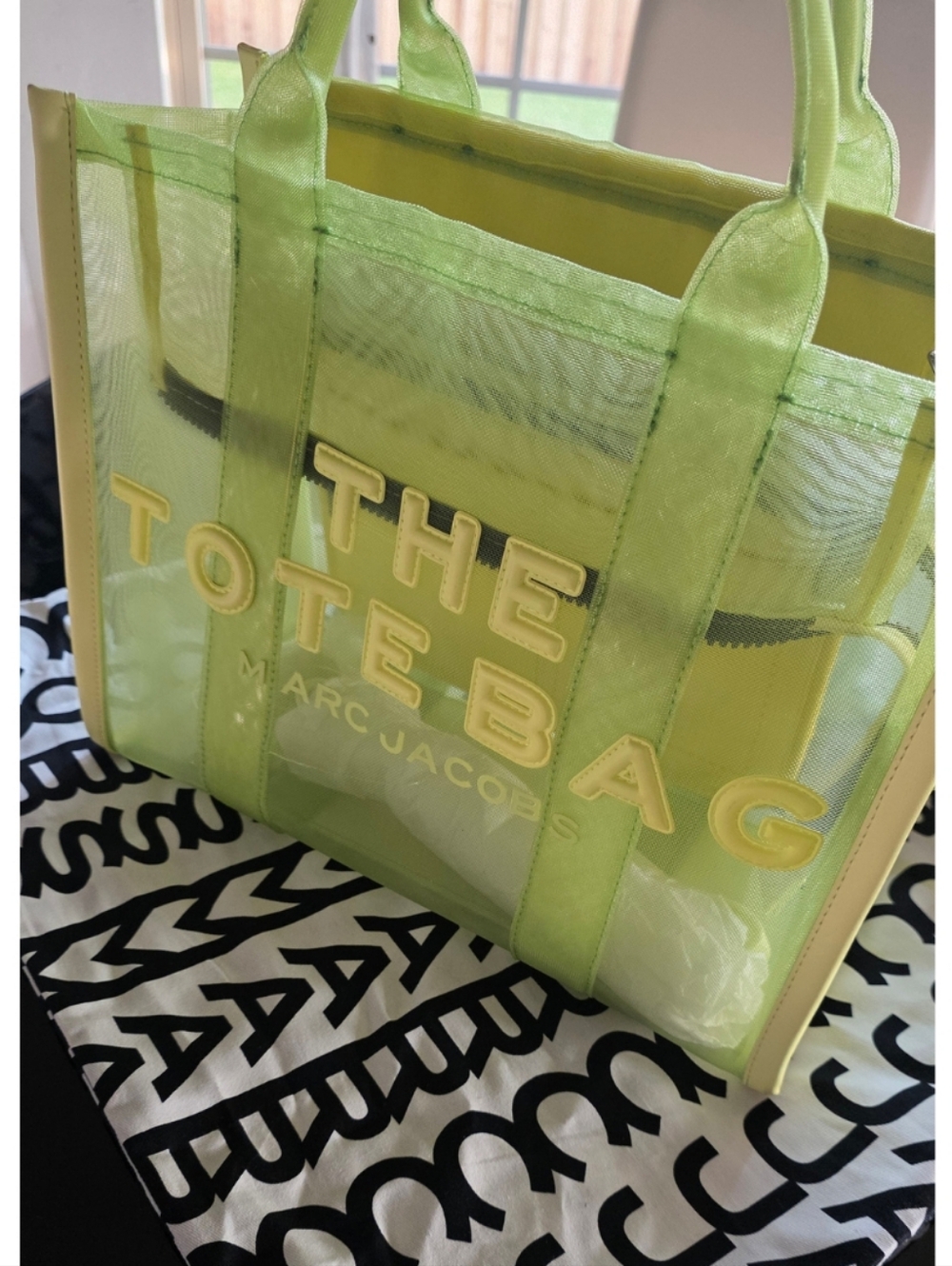 Marc Jacobs Lime Mesh Medium Tote - Picture 6 of 12